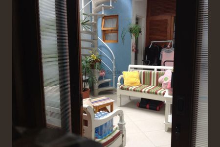 Casa à venda com 145m², 2 quartos e 1 vaga