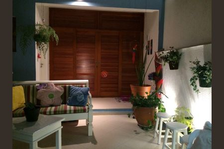 Casa à venda com 145m², 2 quartos e 1 vaga