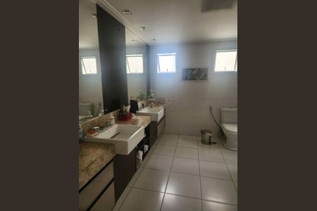 Apartamento à venda com 315m², 4 quartos e 5 vagas