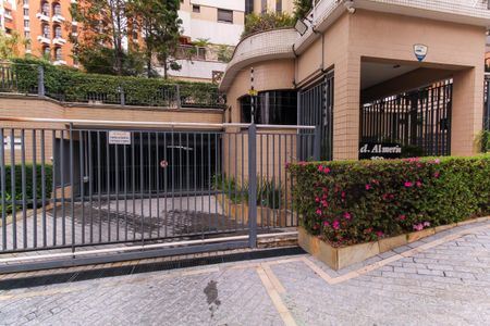Apartamento à venda com 246m², 3 quartos e 5 vagas Apartamento à venda com 246m², 3 quartos e 5 vagasFachada