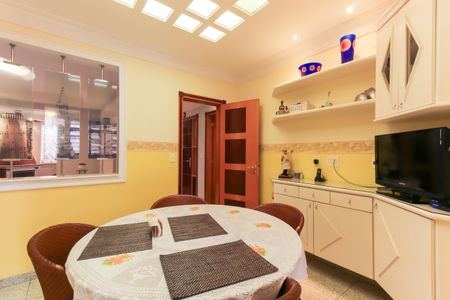 Apartamento à venda com 246m², 3 quartos e 5 vagas Apartamento à venda com 246m², 3 quartos e 5 vagasCozinha