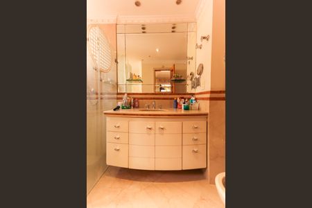 Apartamento à venda com 246m², 3 quartos e 5 vagas Apartamento à venda com 246m², 3 quartos e 5 vagasBanheiro da Suíte 3