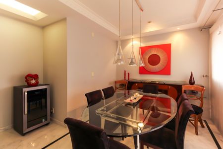 Apartamento à venda com 246m², 3 quartos e 5 vagas Apartamento à venda com 246m², 3 quartos e 5 vagasSala