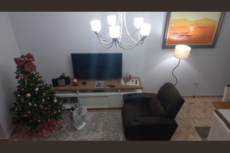 Casa à venda com 104m², 3 quartos e 2 vagas