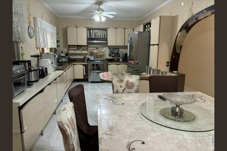 Casa à venda com 330m², 6 quartos e 6 vagas