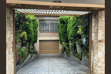 Casa à venda com 330m², 6 quartos e 6 vagas