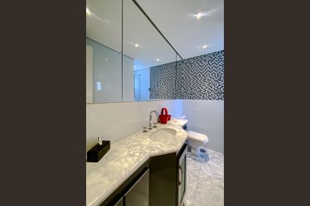 Apartamento à venda com 144m², 3 quartos e 3 vagas Apartamento à venda com 144m², 3 quartos e 3 vagasBanheiro da Suíte 3