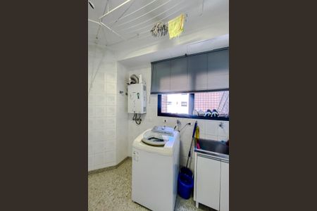 Apartamento à venda com 144m², 3 quartos e 3 vagas Apartamento à venda com 144m², 3 quartos e 3 vagasÁrea de Serviço