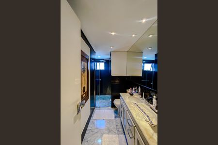 Apartamento à venda com 144m², 3 quartos e 3 vagas Apartamento à venda com 144m², 3 quartos e 3 vagasBanheiro da Suíte 1