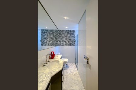 Apartamento à venda com 144m², 3 quartos e 3 vagas Apartamento à venda com 144m², 3 quartos e 3 vagasBanheiro da Suíte 3