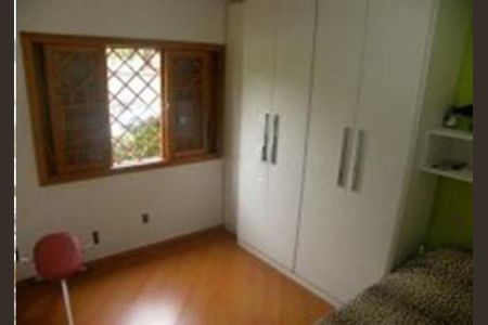 Casa à venda com 390m², 3 quartos e 3 vagas