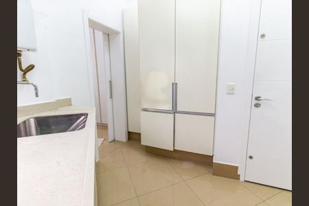 Apartamento à venda com 337m², 4 quartos e 4 vagas