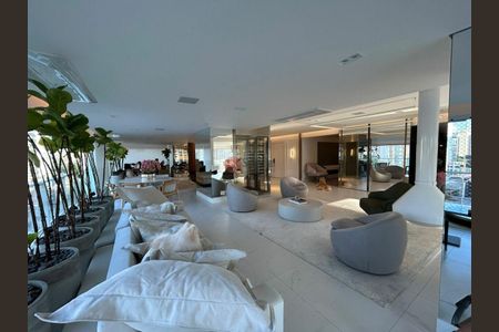 Apartamento à venda com 393m², 4 quartos e 7 vagas