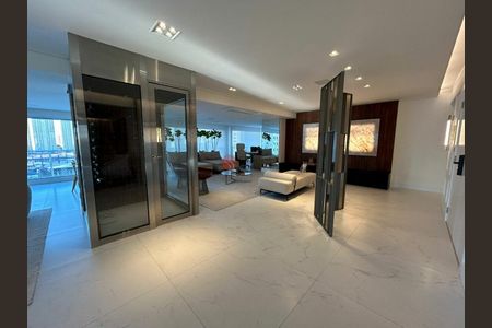 Apartamento à venda com 393m², 4 quartos e 7 vagas