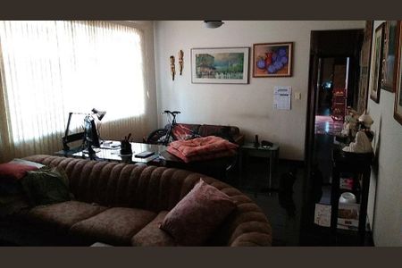 Casa à venda com 330m², 5 quartos e 3 vagas