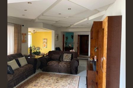 Apartamento à venda com 246m², 4 quartos e 6 vagas