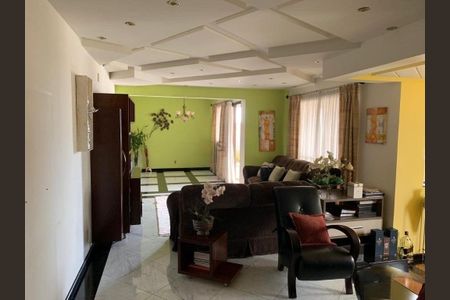 Apartamento à venda com 246m², 4 quartos e 6 vagas