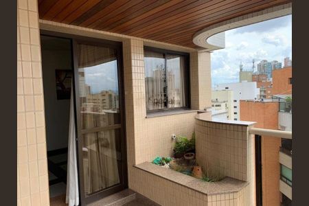 Apartamento à venda com 246m², 4 quartos e 6 vagas