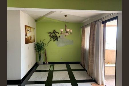 Apartamento à venda com 246m², 4 quartos e 6 vagas