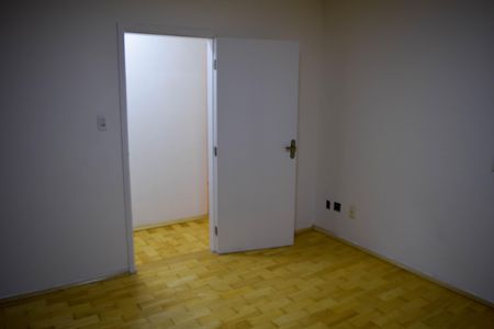 Casa para alugar com 350m², 3 quartos e 4 vagas Casa para alugar com 350m², 3 quartos e 4 vagasSuíte