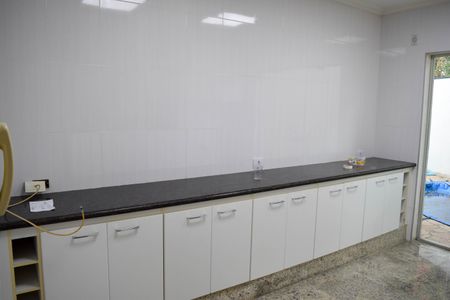 Casa para alugar com 350m², 3 quartos e 4 vagas Casa para alugar com 350m², 3 quartos e 4 vagasCozinha