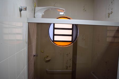 Casa para alugar com 350m², 3 quartos e 4 vagas Casa para alugar com 350m², 3 quartos e 4 vagasBanheiro Social