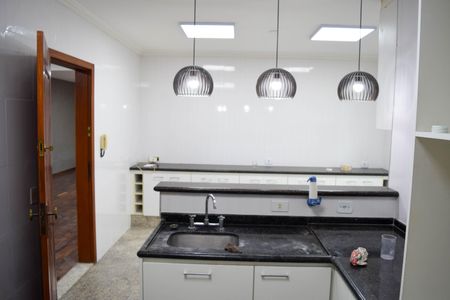 Casa para alugar com 350m², 3 quartos e 4 vagas Casa para alugar com 350m², 3 quartos e 4 vagasCozinha