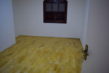 Casa para alugar com 350m², 3 quartos e 4 vagas Casa para alugar com 350m², 3 quartos e 4 vagasQuarto 2