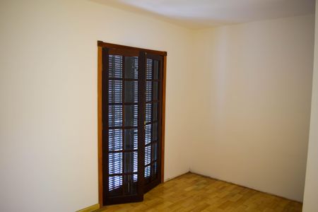 Casa para alugar com 350m², 3 quartos e 4 vagas Casa para alugar com 350m², 3 quartos e 4 vagasQuarto 2