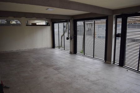 Casa para alugar com 350m², 3 quartos e 4 vagas Casa para alugar com 350m², 3 quartos e 4 vagasÁrea comum