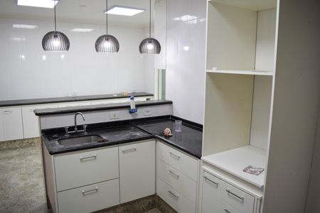 Casa para alugar com 350m², 3 quartos e 4 vagas Casa para alugar com 350m², 3 quartos e 4 vagasCozinha