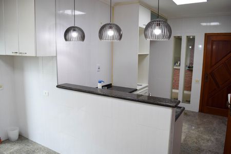Casa para alugar com 350m², 3 quartos e 4 vagas Casa para alugar com 350m², 3 quartos e 4 vagasCozinha
