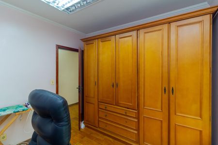 Casa à venda com 248m², 4 quartos e 4 vagasQuarto 2