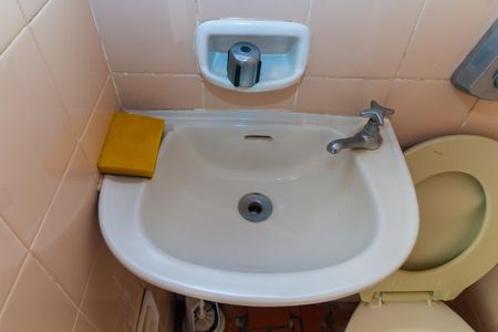 Casa à venda com 248m², 4 quartos e 4 vagasBanheiro 3