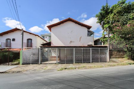 Casa à venda com 144m², 2 quartos e 1 vagaFachada