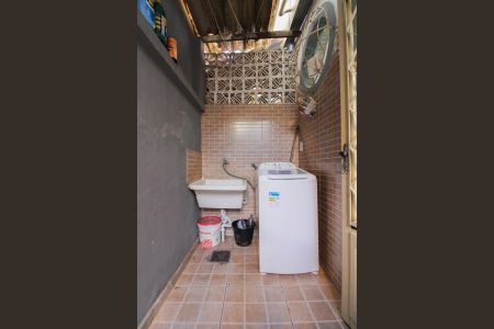 Casa à venda com 144m², 2 quartos e 1 vagaÁrea de Serviço