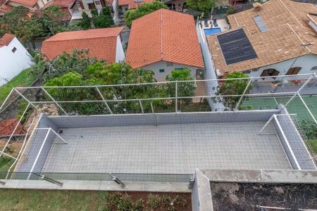 Casa à venda com 538m², 5 quartos e 4 vagas Casa à venda com 538m², 5 quartos e 4 vagasQuadra Esportiva