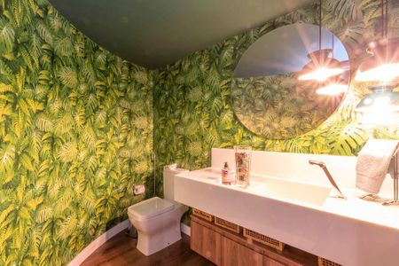 Casa à venda com 538m², 5 quartos e 4 vagas Casa à venda com 538m², 5 quartos e 4 vagasBanheiro