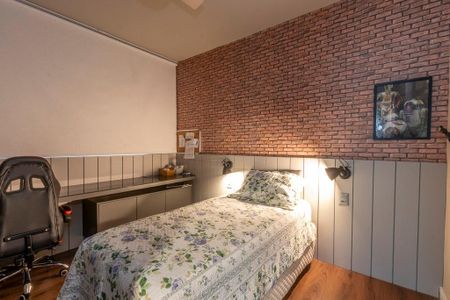 Casa à venda com 538m², 5 quartos e 4 vagas Casa à venda com 538m², 5 quartos e 4 vagasQuarto 2