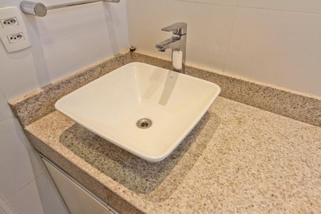 Casa à venda com 250m², 4 quartos e 5 vagas Casa à venda com 250m², 4 quartos e 5 vagasBanheiro da Suíte 1