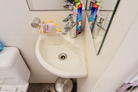 Casa à venda com 250m², 4 quartos e 5 vagas Casa à venda com 250m², 4 quartos e 5 vagasÁrea externa - banheiro