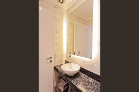 Casa à venda com 250m², 4 quartos e 5 vagas Casa à venda com 250m², 4 quartos e 5 vagasLavabo