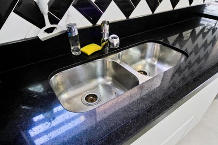 Casa à venda com 250m², 4 quartos e 5 vagas Casa à venda com 250m², 4 quartos e 5 vagasCozinha