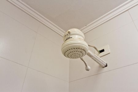 Casa à venda com 250m², 4 quartos e 5 vagas Casa à venda com 250m², 4 quartos e 5 vagasÁrea externa - banheiro