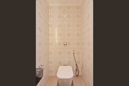 Casa à venda com 250m², 4 quartos e 5 vagas Casa à venda com 250m², 4 quartos e 5 vagasLavabo