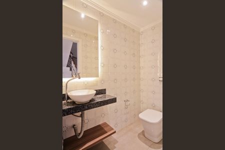 Casa à venda com 250m², 4 quartos e 5 vagas Casa à venda com 250m², 4 quartos e 5 vagasLavabo