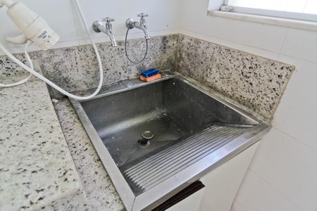 Casa à venda com 250m², 4 quartos e 5 vagas Casa à venda com 250m², 4 quartos e 5 vagasÁrea de Serviço