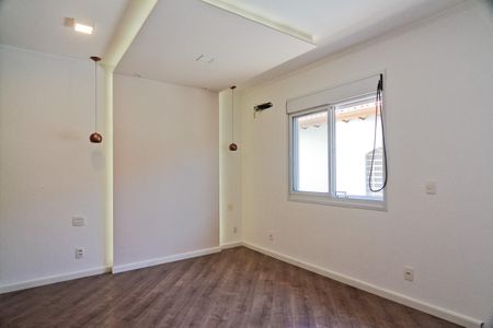 Casa à venda com 250m², 4 quartos e 5 vagas Casa à venda com 250m², 4 quartos e 5 vagasSuíte 2