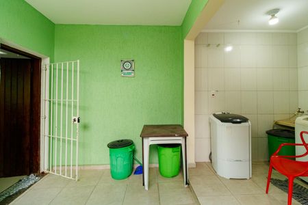 Casa à venda com 260m², 4 quartos e 2 vagas Casa à venda com 260m², 4 quartos e 2 vagasÁrea de Serviço