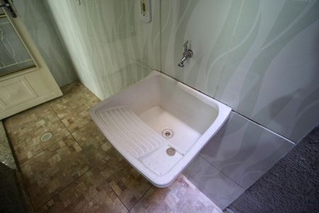 Casa de condomínio para alugar com 72m², 2 quartos e 1 vagaÁrea de Serviço